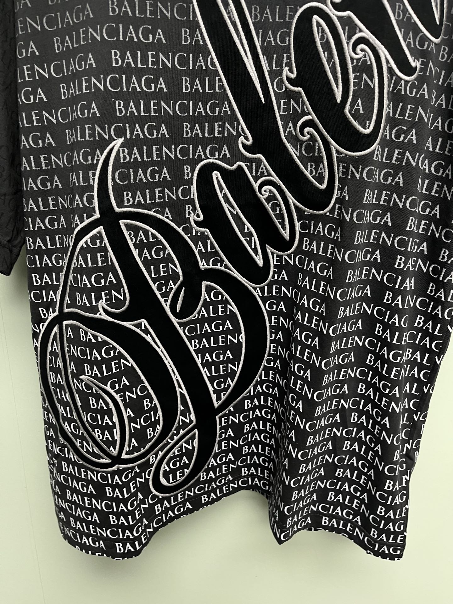 Women's short sleeves